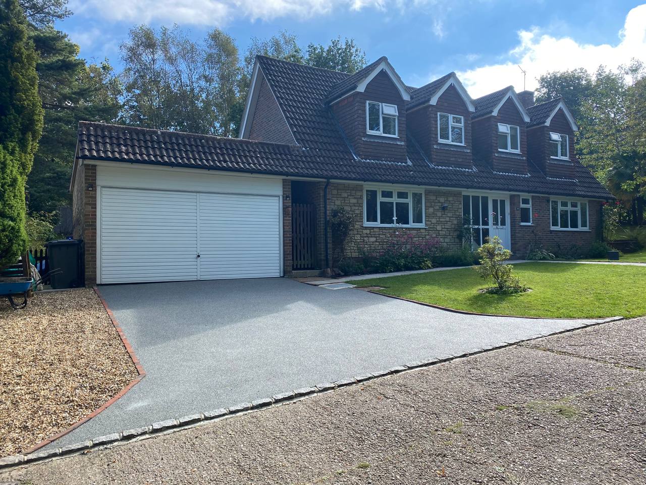 This is a photo of a resin driveway installed in Ipswich by Ipswich Resin Driveways