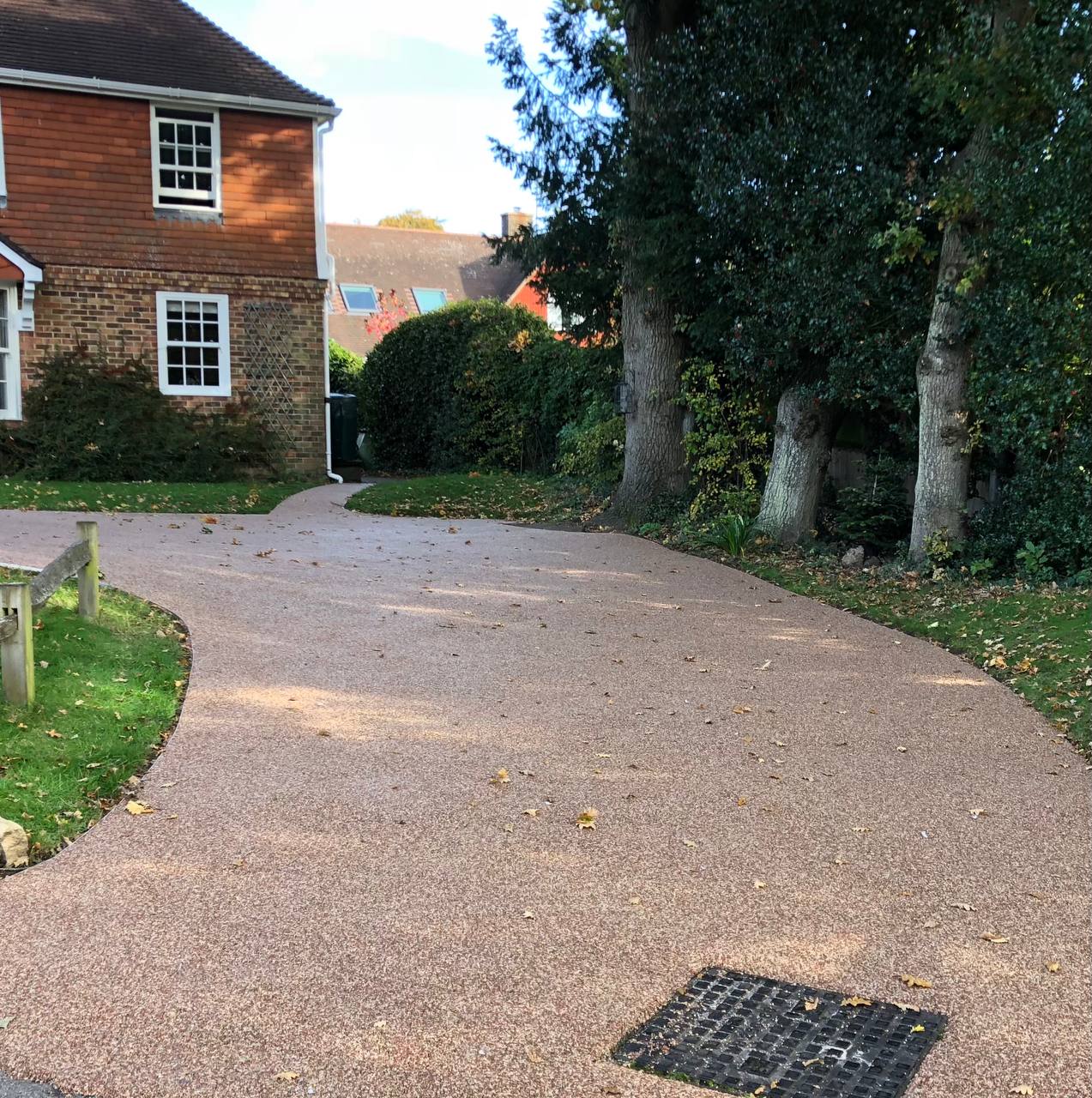 This is a photo of a gravel driveway installed in Ipswich by Ipswich Resin Driveways